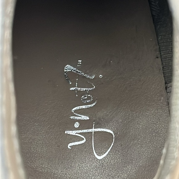 Y Not Olivia Lace Up Heeled Ankle Booties Faux Suede Taupe Brown Sz 10 Cottage - Picture 9 of 12